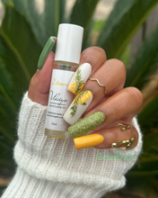 Load image into Gallery viewer, Ukiyo (Tart Grapefruit, Sweet Orange, Sparkling Mandarin)